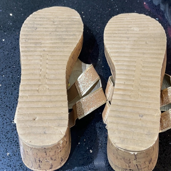 Guess Sandals sz 8 1/2 #2004 - Picture 5 of 7